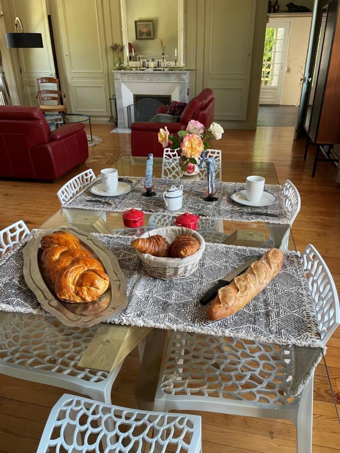 Le Logis D'Anne-Sophie Bed & Breakfast Chuignolles Exterior photo